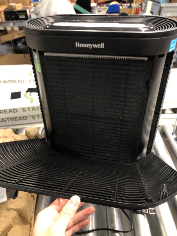 Photo 3 of ***USED - DAMAGED - SEE COMMENTS***
Honeywell HPA200 HEPA Air Purifier for Large Rooms - Microscopic Airborne Allergen+ Reducer, Cleans Up To 1500 Sq Ft in 1 Hour - Wildfire/Smoke, Pollen, Pet Dander, and Dust Air Purifier – Black