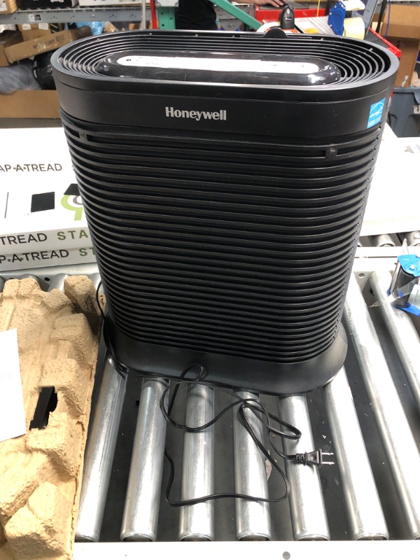 Photo 2 of ***USED - DAMAGED - SEE COMMENTS***
Honeywell HPA200 HEPA Air Purifier for Large Rooms - Microscopic Airborne Allergen+ Reducer, Cleans Up To 1500 Sq Ft in 1 Hour - Wildfire/Smoke, Pollen, Pet Dander, and Dust Air Purifier – Black