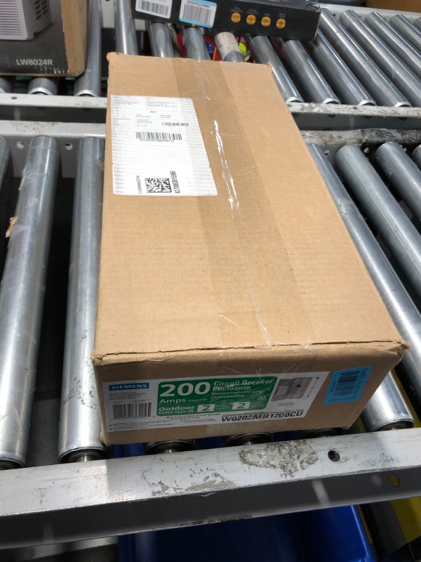 Photo 1 of Siemens W0202MB1200CU 200 Amp Outdoor Circuit Breaker Enclosure 200 Amp Breaker Enclosure