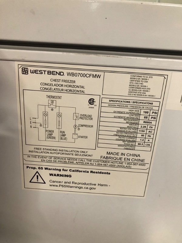 Photo 11 of ***TRUCK/TRAILER PICKUP ONLYITEM TESTED FOR POWER, UNABLE TO TEST FURTHER******
West Bend WB0700CFMW Chest Freezer with Adjustable Temperature Control, Free-Standing with Single Flip-Up Lid, Manual Defrost with Drain Perfect for Homes, Garages, Basements,