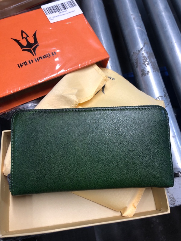 Photo 2 of ***STOCK PHOTO REFERENCE ONLY***DIFFERENT COLOR**
WILD WORLD Designer Genuine Calfskin Soft Leather Zipper Wallets for Ladies With Gift Box, Large Capacity Multi Cards Organizer Wallet Purse- GREEN