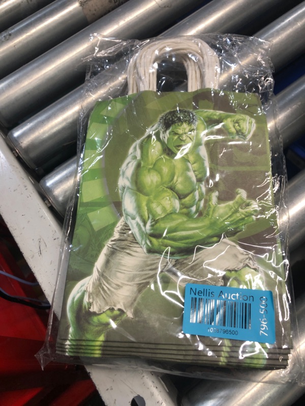 Photo 2 of ***STOCK PHOTO REFERENCE ONLY*** Hulk Party Bags 12 Pack