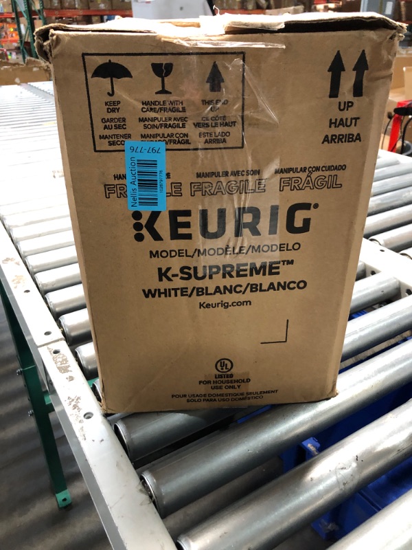 Photo 1 of ***USED - DIRTY - POWERS ON - UNABLE TO TEST FURTHER***
Keurig® K-Supreme Single Serve K-Cup Pod Coffee Maker, MultiStream Technology, White