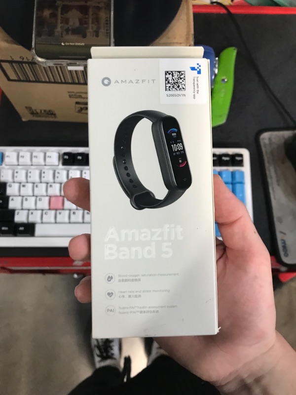 Photo 2 of (READ FULL POST) Amazfit Band 5 Activity Fitness Tracker with Alexa Built-in, 15-Day Battery Life 