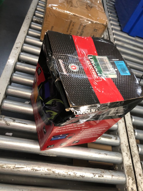 Photo 2 of ***USED - LIKELY MISSING PARTS - UNABLE TO VERIFY FUNCTIONALITY***
Lincoln Electric Auto-Darkening Welding Helmet with Variable Shade Lens No. 9-13 (1.73 x 3.82 in. Viewing Area), Galaxis Design