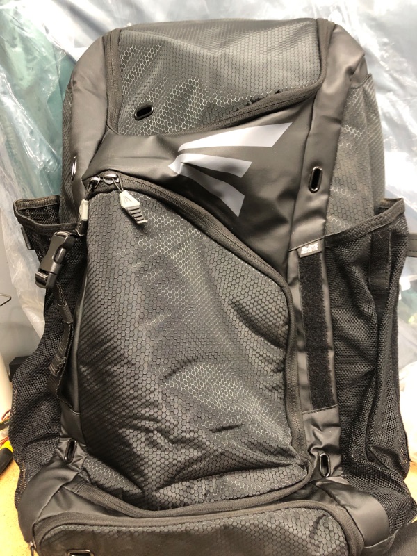 Photo 2 of **TESTED ALL ZIPPERS , FUNCTIONAL**
Easton | E610CBP Catcher's Backpack Equipment Bag | Baseball & Softball | Multiple Styles Black