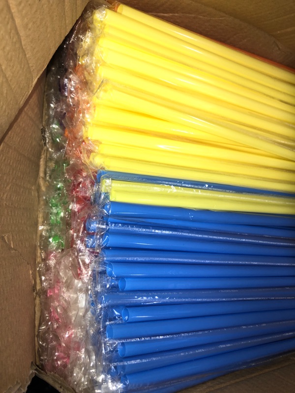 Photo 1 of 300 pc straws 