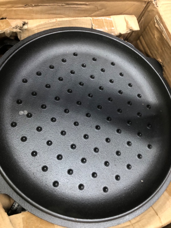 Photo 2 of 10x12 dual handle cast iron skillet and cast iron brazier lid set