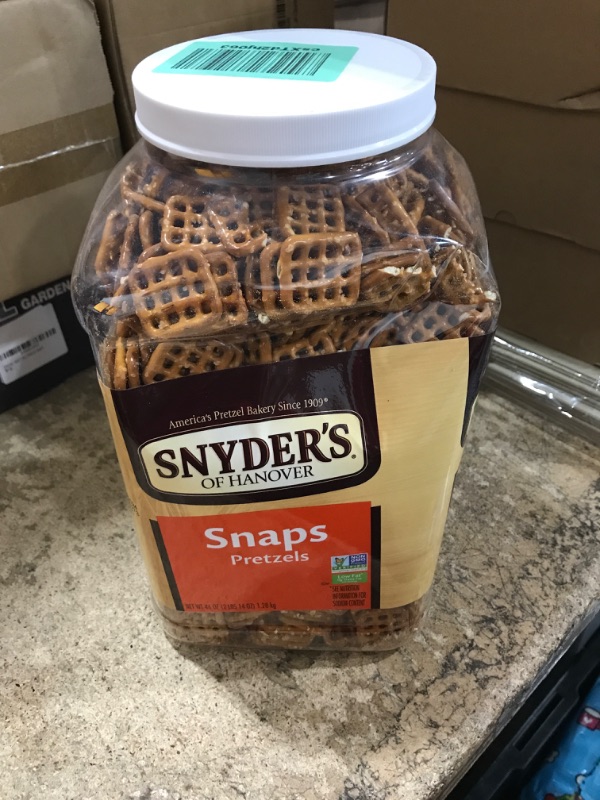 Photo 1 of ** EXP Sep 07 2024 ** Snyder's of Hanover Pretzel Snaps, 46 Oz Canister (Pack of 1) Original 2.88 Pound (Pack of 1) 