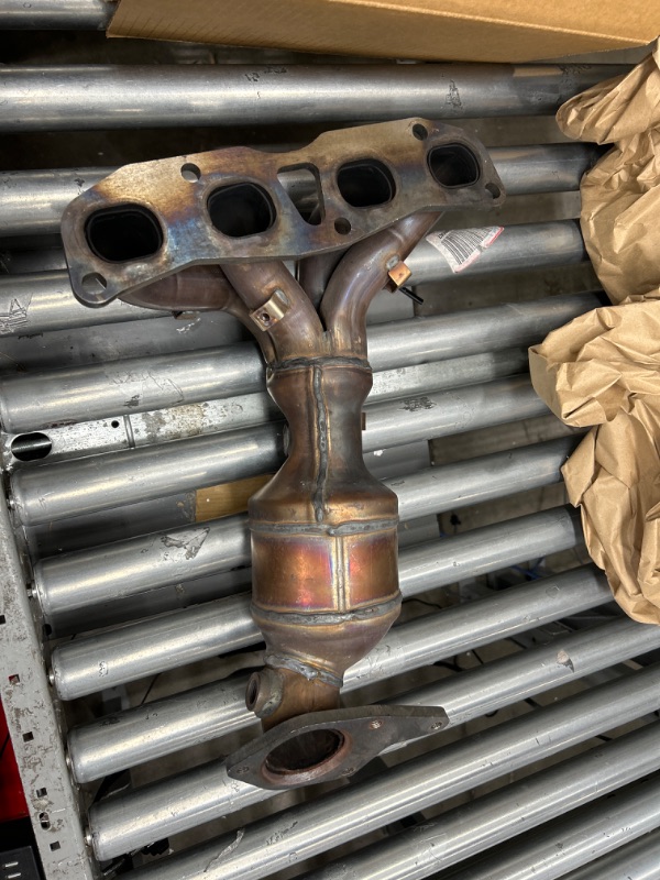 Photo 2 of ***HEAVILY USED AND DIRTY - DENTED - SEE PICTURES - UNABLE TO VERIFY FUNCTIONALITY***
M-AUTO Catalytic Converter Compatible with 2008 2009 2010 2011 2012 2013 Nissan Rogue, 2014 2015 Nissan Rogue Select, 2007 2008 2009 2010 2011 2012 2013 2014 2015 