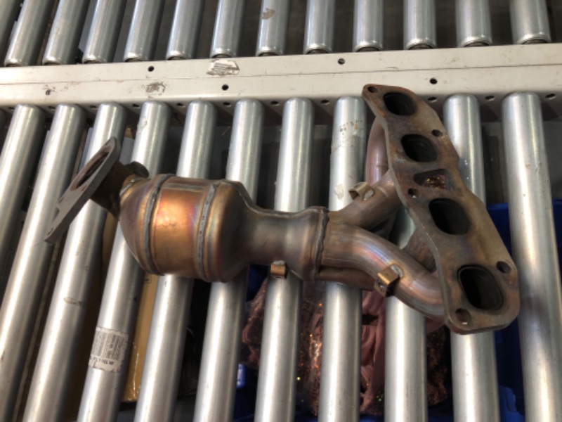 Photo 6 of ***HEAVILY USED AND DIRTY - DENTED - SEE PICTURES - UNABLE TO VERIFY FUNCTIONALITY***
M-AUTO Catalytic Converter Compatible with 2008 2009 2010 2011 2012 2013 Nissan Rogue, 2014 2015 Nissan Rogue Select, 2007 2008 2009 2010 2011 2012 2013 2014 2015 