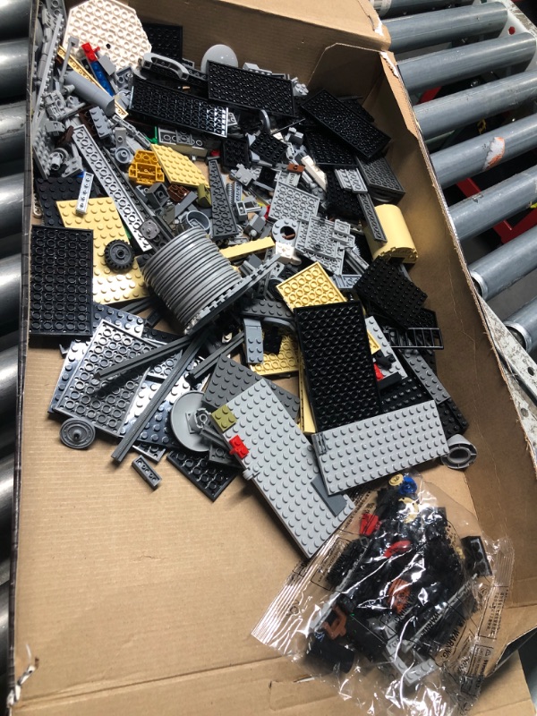 Photo 3 of **USED BOX CUT OPEN TO VERIFY**LEGO Star Wars Millennium Falcon 75257 Building Set - Starship Model with Finn, Chewbacca, Lando Calrissian, Boolio, C-3PO, R2-D2, and D-O Minifigures, The Rise of Skywalker Movie Collection Multi