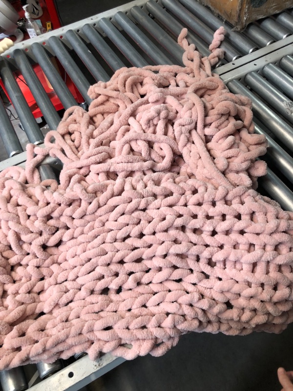 Photo 2 of (READ FULL POST) Maetoow Chenille Chunky Knit Blanket Throw ?40×50 Inch?, Handmade Warm & Cozy Blanket Couch, Bed, Home Decor, Soft Breathable Fleece Banket, Christmas Thick and Giant Yarn Throws, Light Pink