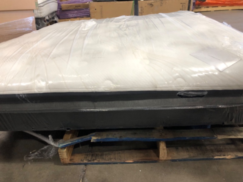 Photo 2 of !0 inch foam queen size mattress 