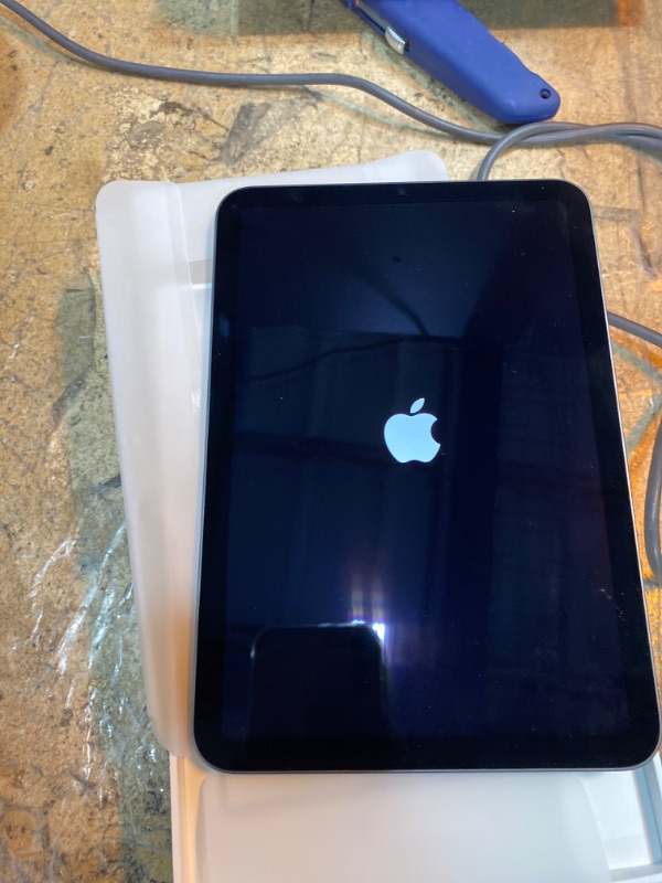 Photo 3 of Apple 8.3" iPad mini (6th Gen, 64GB, Wi-Fi Only, Space Gray)