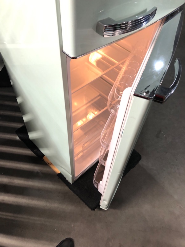 Photo 11 of ***USED - DAMAGED - UNTESTED - SEE COMMENTS***
Frigidaire EFR753-MINT 2 Door Apartment Size Refrigerator with Freezer, 7.5 cu ft, Retro, Mint