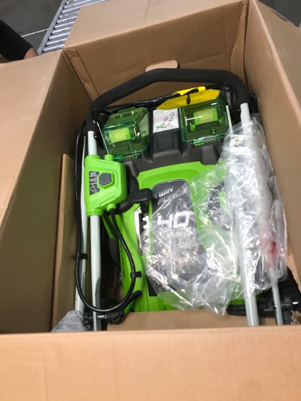 Photo 2 of (For parts/Unfunctional) Greenworks 40V 20-Inch Cordless Twin Force Lawn Mower, 4Ah & 2Ah Batteries with Charger Included