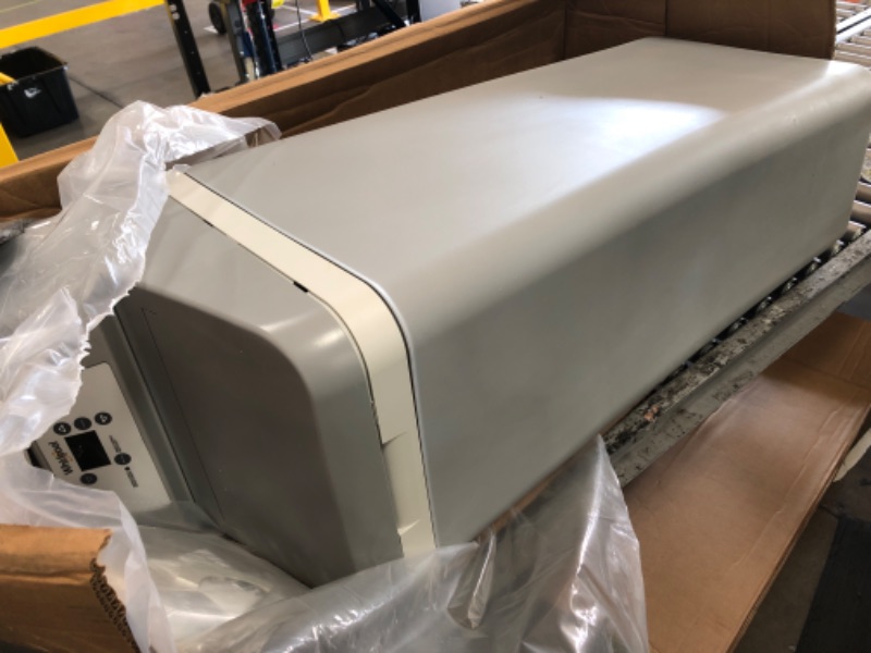 Photo 2 of * SEE NOTES* Whirlpool WHES30E 30,000 Grain Softener | Salt & Water Saving Technology | NSF Certified | Automatic Whole House Soft Water Regeneration, 0.75 inches, Off-White 30,000 Grain Water Softener Softener