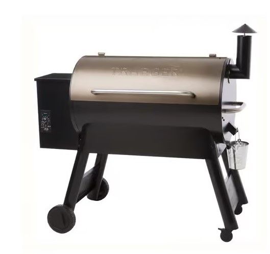 Photo 1 of *DIRTY** Traeger Pro Series 34 Wood Pellet Grill Bronze
