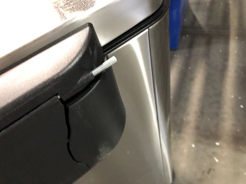 Photo 5 of ***MAJOR DAMAGE - CRACKED AND DENTED - SEE PICTURES - PEDAL DOESN'T WORK***
QUALIAZERO 50L/13Gal Heavy Duty Hands-Free Stainless Steel Commercial/Kitchen Step Trash Can, Fingerprint-Resistant Soft Close Lid Trashcan, 50L / 13 GAL