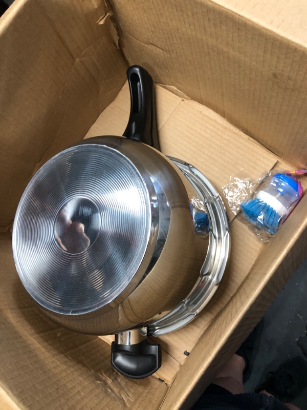 Photo 1 of ***USED - MISSING PIECES - UNABLE TO VERIFY FUNCTIONALITY***
Bene Casa 61423 Aluminum Pressure Cooker 9.45 Quart 9 Liter