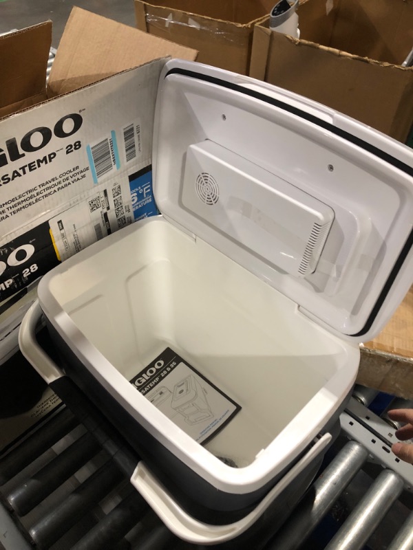 Photo 5 of (READ FULL POST) Igloo Thermoelectric Iceless 28-40 Qt Electric Plug-in 12V Coolers 28 Qt Hot/Cold Grey