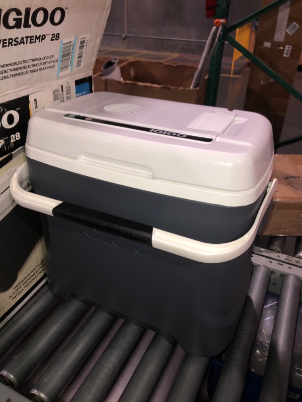 Photo 2 of (READ FULL POST) Igloo Thermoelectric Iceless 28-40 Qt Electric Plug-in 12V Coolers 28 Qt Hot/Cold Grey