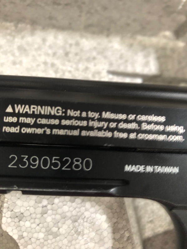 Photo 6 of (incomplete)(missing pieces see all images)Crosman Full Auto CO2-Powered Air Rifle/Pistol P1 Pistol w/Laser Sight