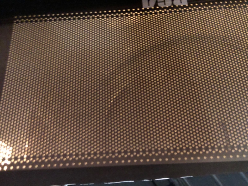 Photo 1 of ***USED - DAMAGED - SEE COMMENTS***
RCA RMW1132-RED 1.1 cu. ft. 1000W Microwave, Red
