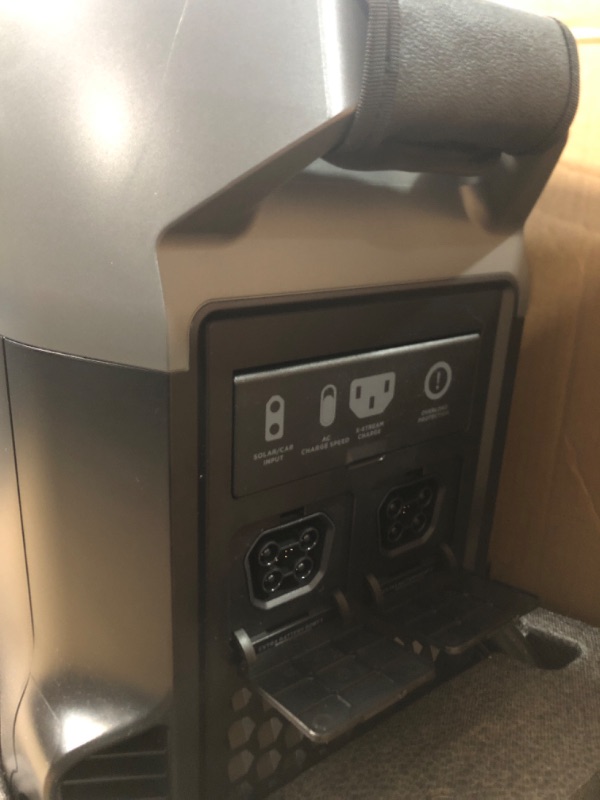 Photo 5 of ***USED - UNABLE TO TEST - SEE COMMENTS***
EF ECOFLOW Portable Power Station 3600Wh DELTA Pro, 120V AC Outlets x 5, 3600W, 2.7H Fast Charge, Lifepo4 Power Station, Solar Generator for Home Use, Power Outage, Camping, RV, Emergencies