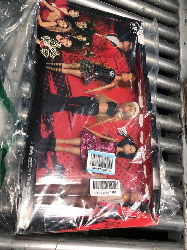 Photo 2 of Barbie RBD Set of 5 Fashion Dolls with Roberta, Mia, Lupita, Diego & Giovanni in Removable Concert Looks, Band Collectible