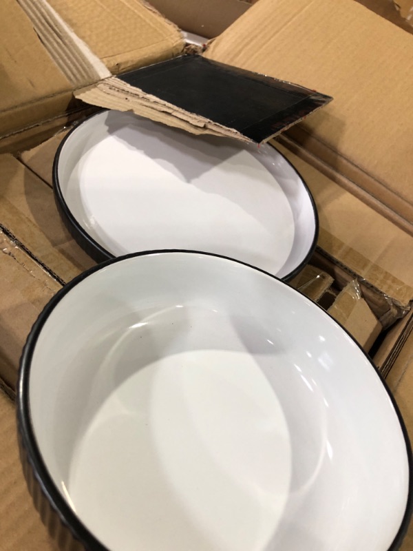 Photo 2 of ***NON REFUNDABLE******PARTS ONLY*****READ NOTES**Christian Siriano Larosso 12-Piece Stoneware Dinnerware Set black/white