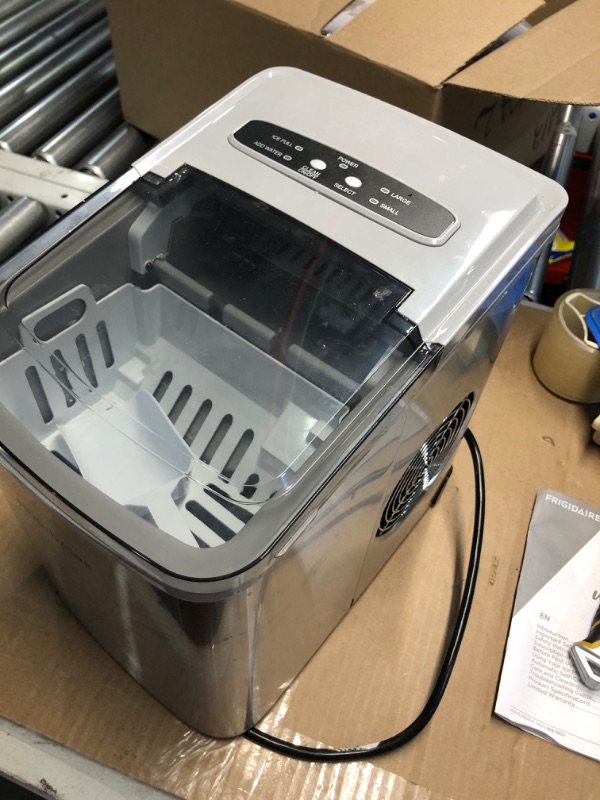 Photo 4 of **NON REFUNDABLE ITEM**(FOR PARTS ONLY)
Frigidaire EFIC117-SS 26 Pound Ice Maker, 26 lbs per day, Stainless