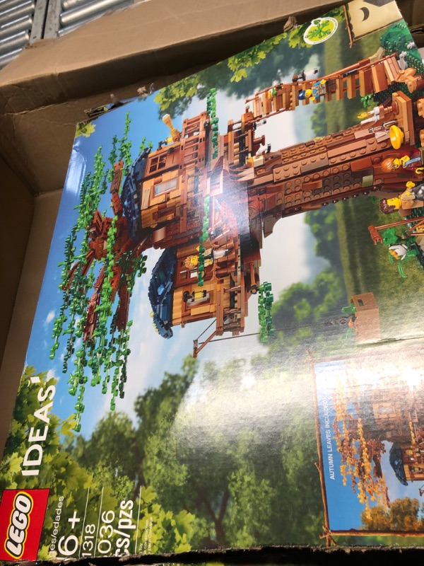 Photo 4 of LEGO Ideas Tree House Collectors Model Building Set 21318