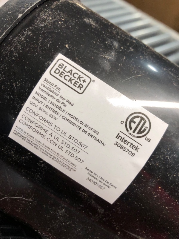 Photo 6 of ***MISSING MAIN SCREW NEEDED FOR ASSEMBLY - POWERS ON - UNABLE TO TEST FURTHER***
BLACK+DECKER BFSR18B 18 Inches Stand Fan with Remote, Black Black 18"