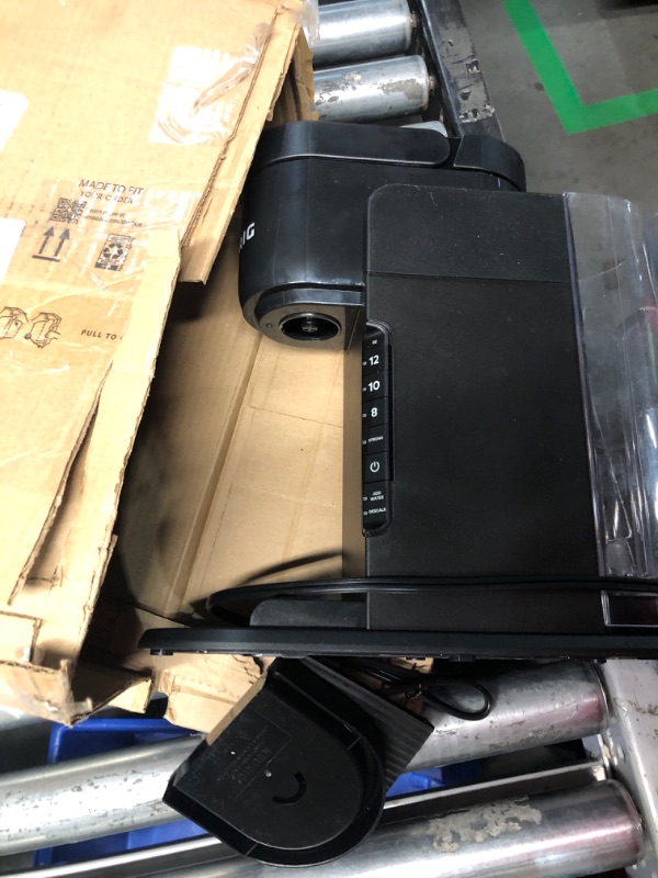 Photo 3 of (does not power on)(sold for parts)Keurig K-Express Coffee Maker, Single Serve K-Cup Pod Coffee Brewer, Black
