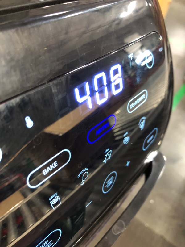 Photo 6 of ***USED - POWERS ON - UNABLE TO TEST FURTHER - LIKEY MISSING PARTS***
CHEFMAN Multifunctional Digital Air Fryer+ Rotisserie, Convection Oven, 17 Touch Screen Presets Fry, Roast, Dehydrate, Bake, XL 10L Family Size, Auto Shutoff,  Black 10 Quart