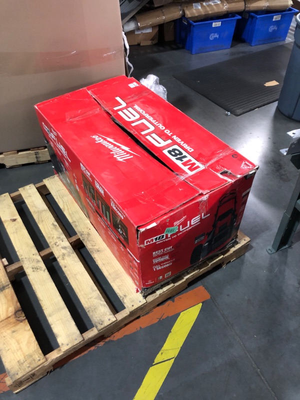 Photo 3 of [READ NOTES]
Milwaukee M18 FUEL Brushless Cordless 21 in. Walk Behind Dual Battery Self-Propelled Mower w/(2) 12.0Ah Battery and Rapid Charger








/Outdoor Power Equipment/Lawn Mowers/Self Propelled Lawn Mowers/Electric Self Propelled Lawn Mowers
Milw