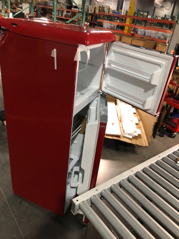 Photo 9 of ***USED - MAJOR DAMAGE - NO PACKAGING - UNTESTED - SEE COMMENTS***
Galanz GLR12TRDEFR Refrigerator, Dual Door Fridge, Adjustable Electrical Thermostat Control with Top Mount Freezer Compartment, Retro Red, 12.0 Cu Ft
