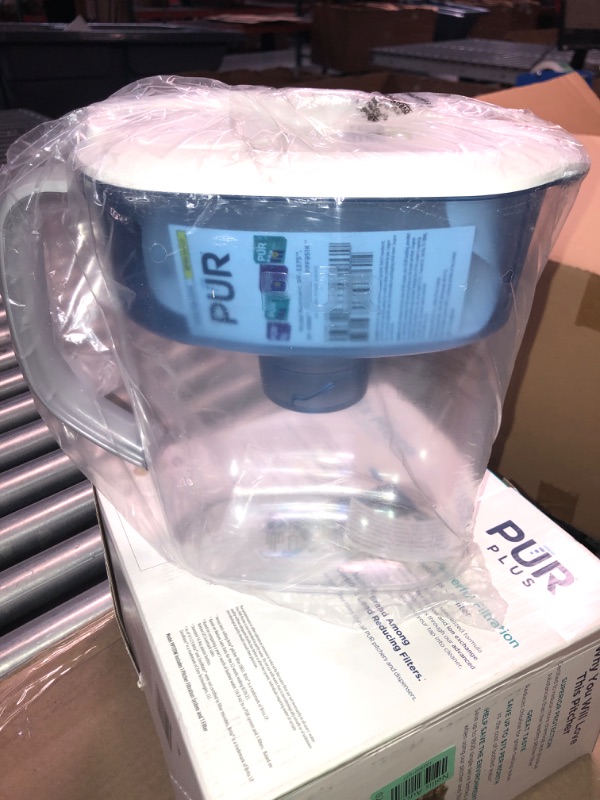 Photo 2 of ***USED - LIKELY MISSING PARTS - UNABLE TO VERIFY FUNCTIONALITY***
PUR PLUS 11-Cup Water Filter Pitcher with 1 Lead-Reducing PUR Plus Filter, Dishwasher Safe, Powerful Filtration, Filter Change Indicator Light, White, PPT111W