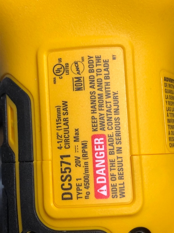 Photo 3 of ***USED - NO BATTERY - UNABLE TO TEST***
DEWALT ATOMIC 20V MAX* Circular Saw, 4-1/2-Inch, Tool Only (DCS571B)