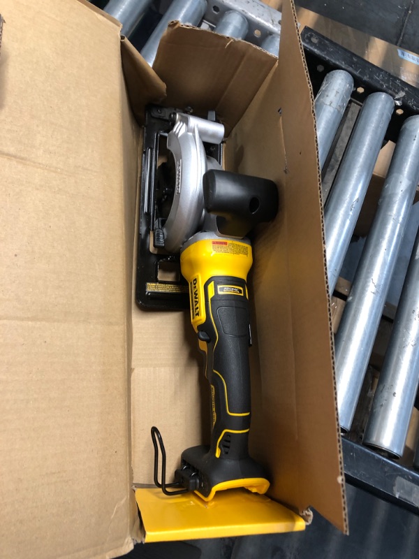 Photo 2 of ***PARTS ONLY NON REFUNDABLE***READ NOTES**
DEWALT ATOMIC 20V MAX* Circular Saw, 4-1/2-Inch, Tool Only (DCS571B) Black