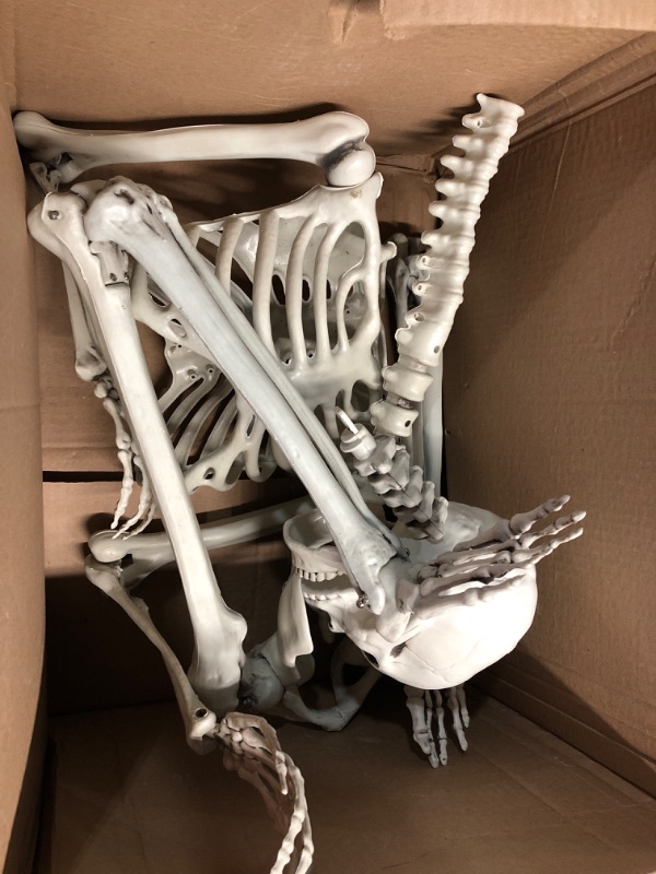 Photo 2 of ***STOCK PHOTO FOR REFERENCE ONLY - ACTUAL ITEM MAY DIFFER - SEE PICTURES - LIKELY MISSING PARTS***
Posable Halloween Skeleton, with Movable Joints for Indoor Outdoor Halloween Decorations, Spooky Party Props Decor Skeleton