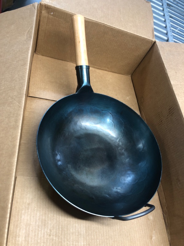 Photo 1 of **RUSTED/ DIRTY**Mammafong Pre Seasoned Blue Carbon Steel Flat Bottom Wok -14 Inch Chinese Pow Wok - Traditionally Hand Hammered Woks and Stir Fry Pans…
