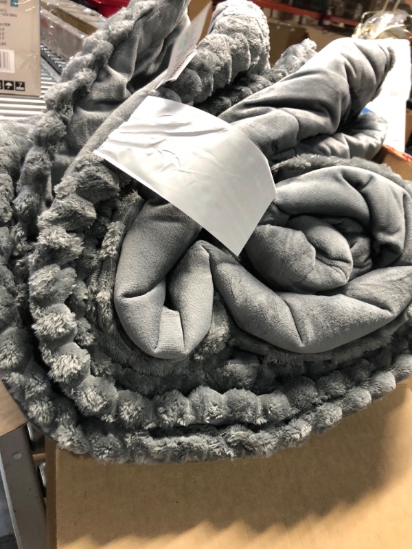 Photo 3 of Home Fleece Throw Blanket for Couch and Bed, 3D Imitation Large Turtle Shell Jacquard Decorative (88"×88",Grey)