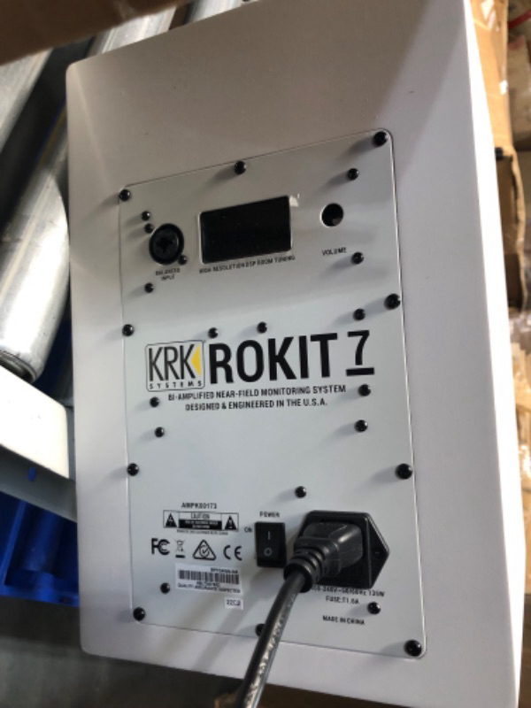 Photo 4 of **NON-REFUNDABLE, PARTS ONLY**
KRK RP7 Rokit 7 G4 Professional Bi-Amp 7" Powered Studio Monitor, White Noise White Noise RP7-G4 MONITOR