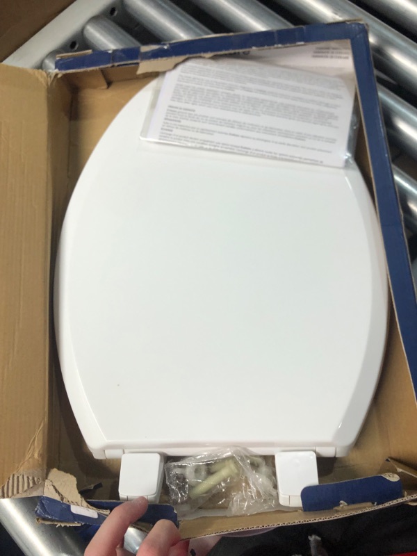 Photo 3 of 
Toilet seat Elongated with Slow Close Hinges, Four Bumpers Never Loosen and Easily Remove, Two Sets of Parts, Plastic, White