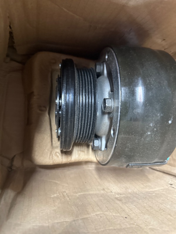 Photo 3 of ***USED AND DIRTY - UNABLE TO VERIFY FUNCTIONALITY - NO HARDWARE INCLUDED - SEE PICTURES***
GM Genuine Parts 15-20185 R4 Air Conditioning Compressor and Clutch Assembly