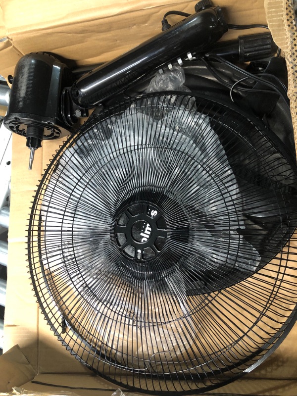 Photo 3 of (READ FULL POST) HOLMES 18" Stand Fan with 80° Oscillation, 3 Speeds, 5 Blades 12" Table Fan with 75° Oscillation, 3 Speeds Manual Control + 12" Table Fan 18 Inch Black