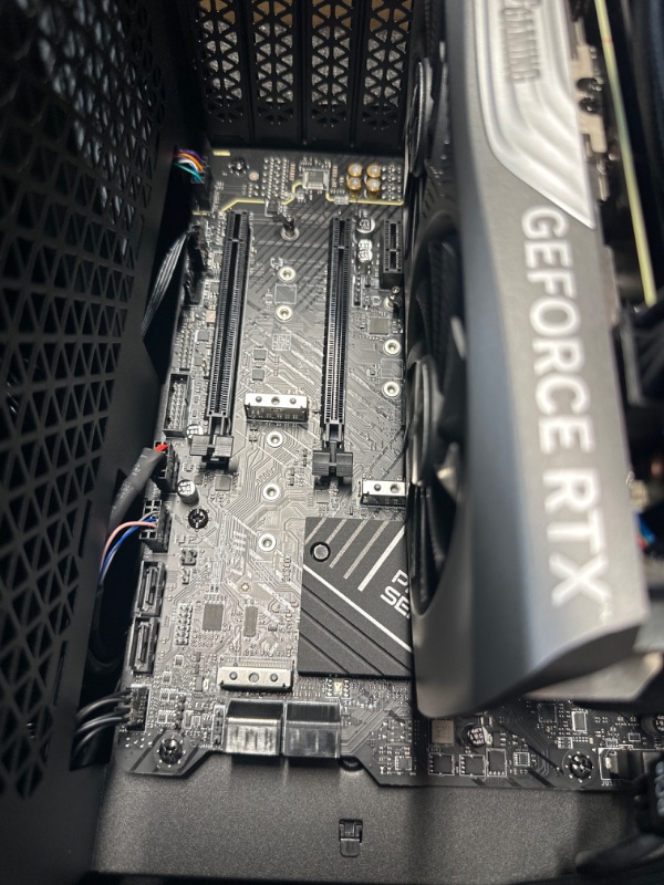 Photo 1 of **NON_REFUNDABLE, PARTS ONLY** Corsair Vengeance i7500 Series Gaming PC - Liquid Cooled Intel Core i9 14900KF CPU - NVIDIA GeForce RTX 4090 GPU - 64GB Vengeance RGB DDR5 Memory - 2TB M.2 SSD - Black
